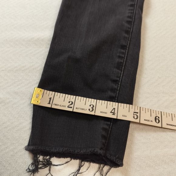 Women's Frame Skinny Jeans Mid-Rise Raw-Edge Step Hem Jeans In Oxshott Size 26 - Picture 7 of 9